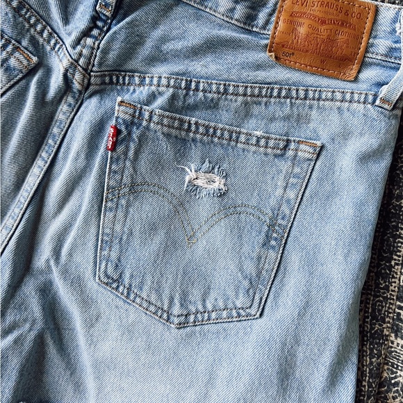 Levi’s redtag denim shorts - Picture 3 of 3